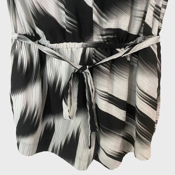 Marciano Tie-Waist Romper White/Black Abstract Print Roll-Tab Sleeves Size 0 - Picture 7 of 13